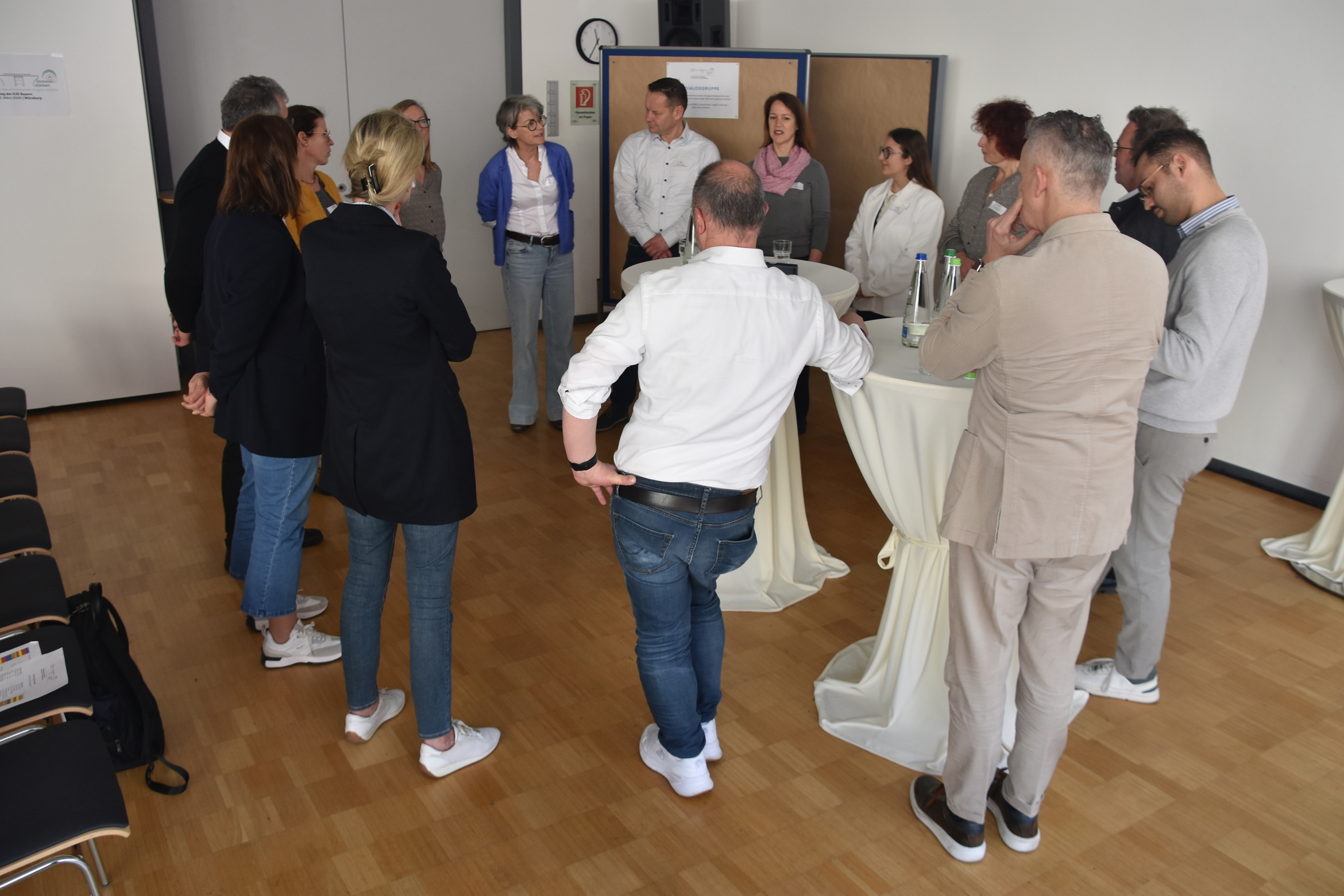 Dialoggruppen als Arbeitsauftrag.