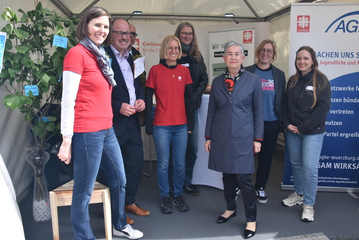 Standbesuch auf der Kirchenmeile.